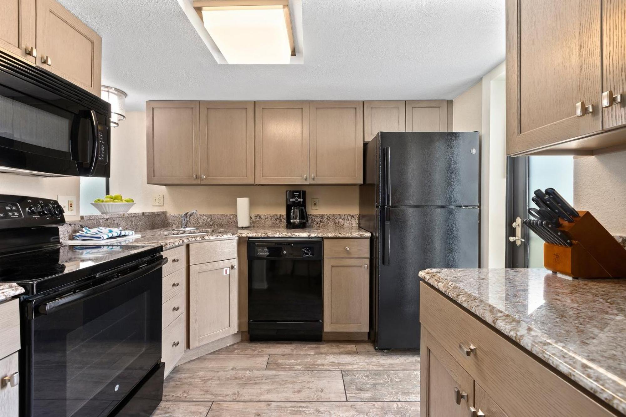 Отель Club Wyndham Westwinds Atlantic Beach Экстерьер фото