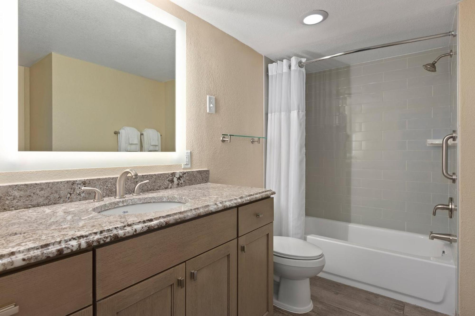 Отель Club Wyndham Westwinds Atlantic Beach Экстерьер фото