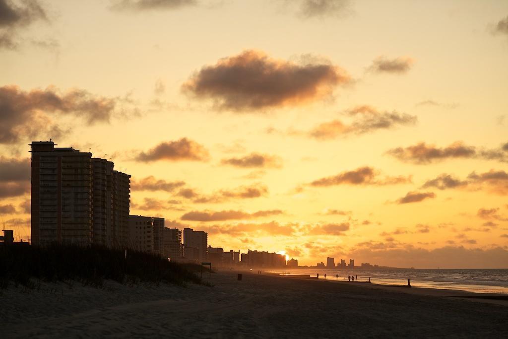 Отель Club Wyndham Westwinds Atlantic Beach Экстерьер фото