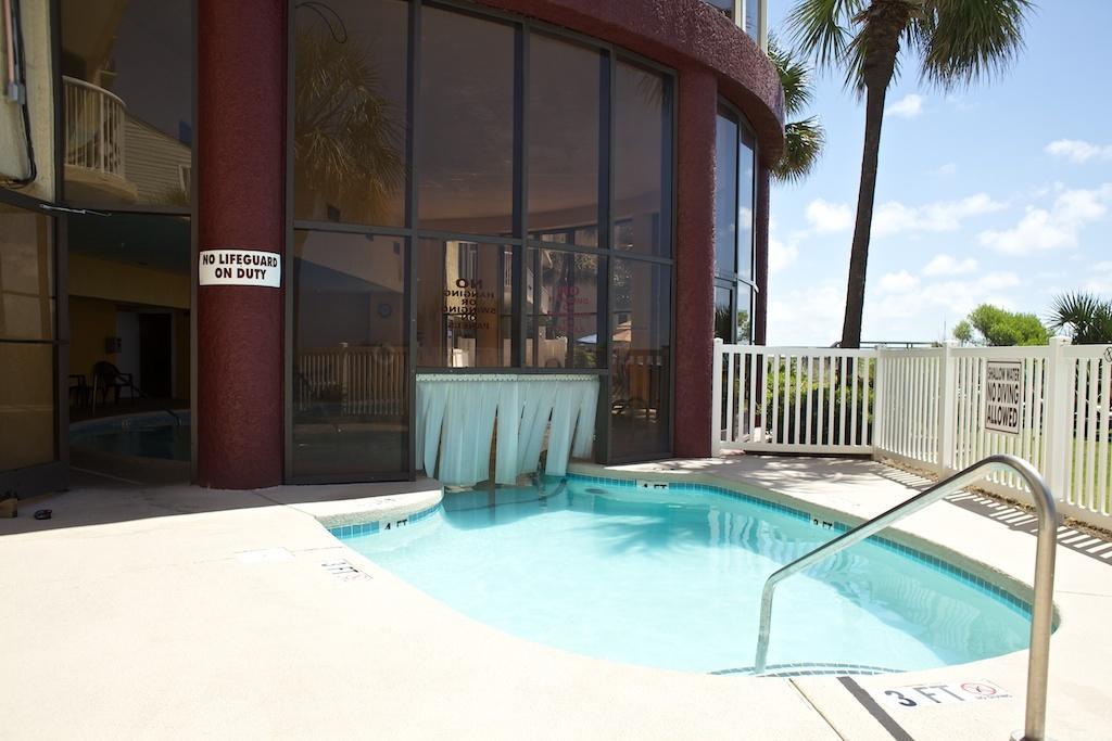 Отель Club Wyndham Westwinds Atlantic Beach Экстерьер фото